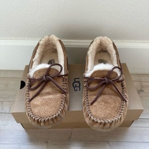 UGG Dakota Slipper